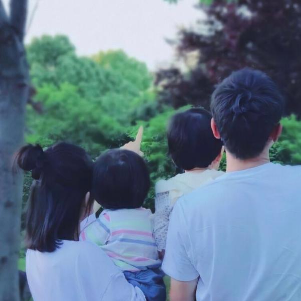 万女孩取名字：专业取名大师为您解锁创意之道